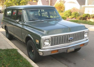 Illustration for article titled 1972 Chevrolet Suburban